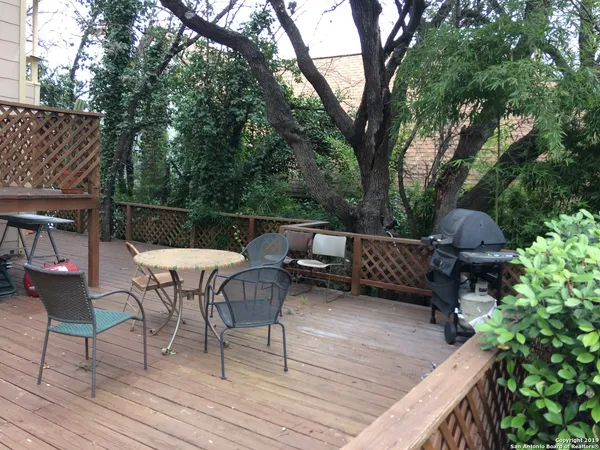 $775 | 230 East Mulberry Avenue, Unit 5, San Antonio, TX 78212