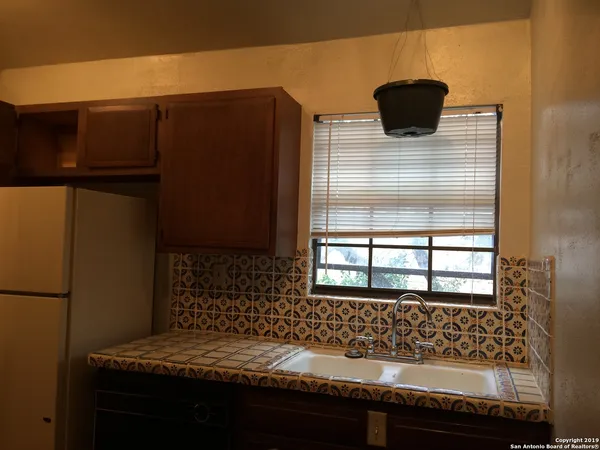 $775 | 230 East Mulberry Avenue, Unit 5, San Antonio, TX 78212