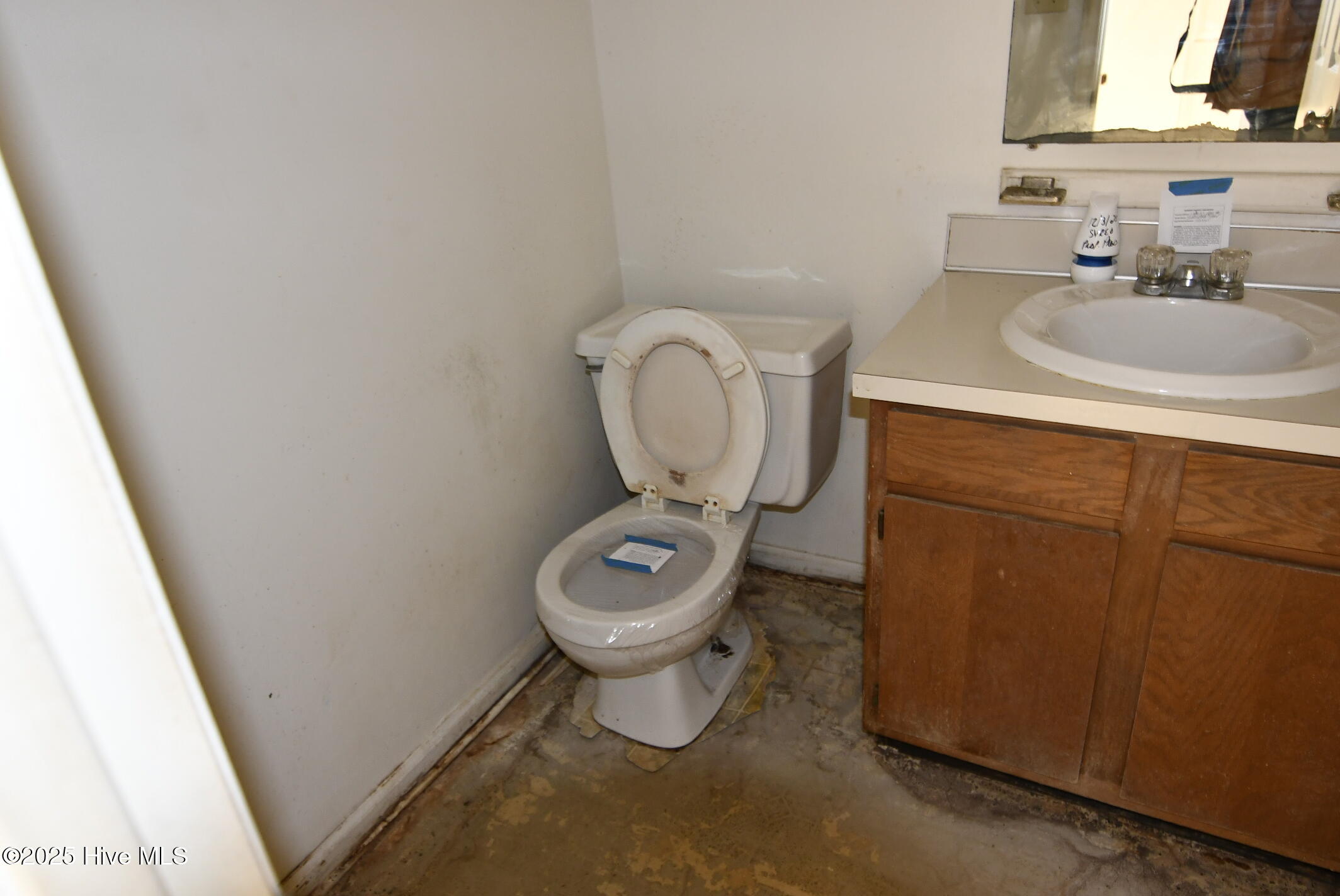 1120 B's Barbeque Road, Unit C Greenville, NC 27834 - Photo 7 of 17 Bathroom 1