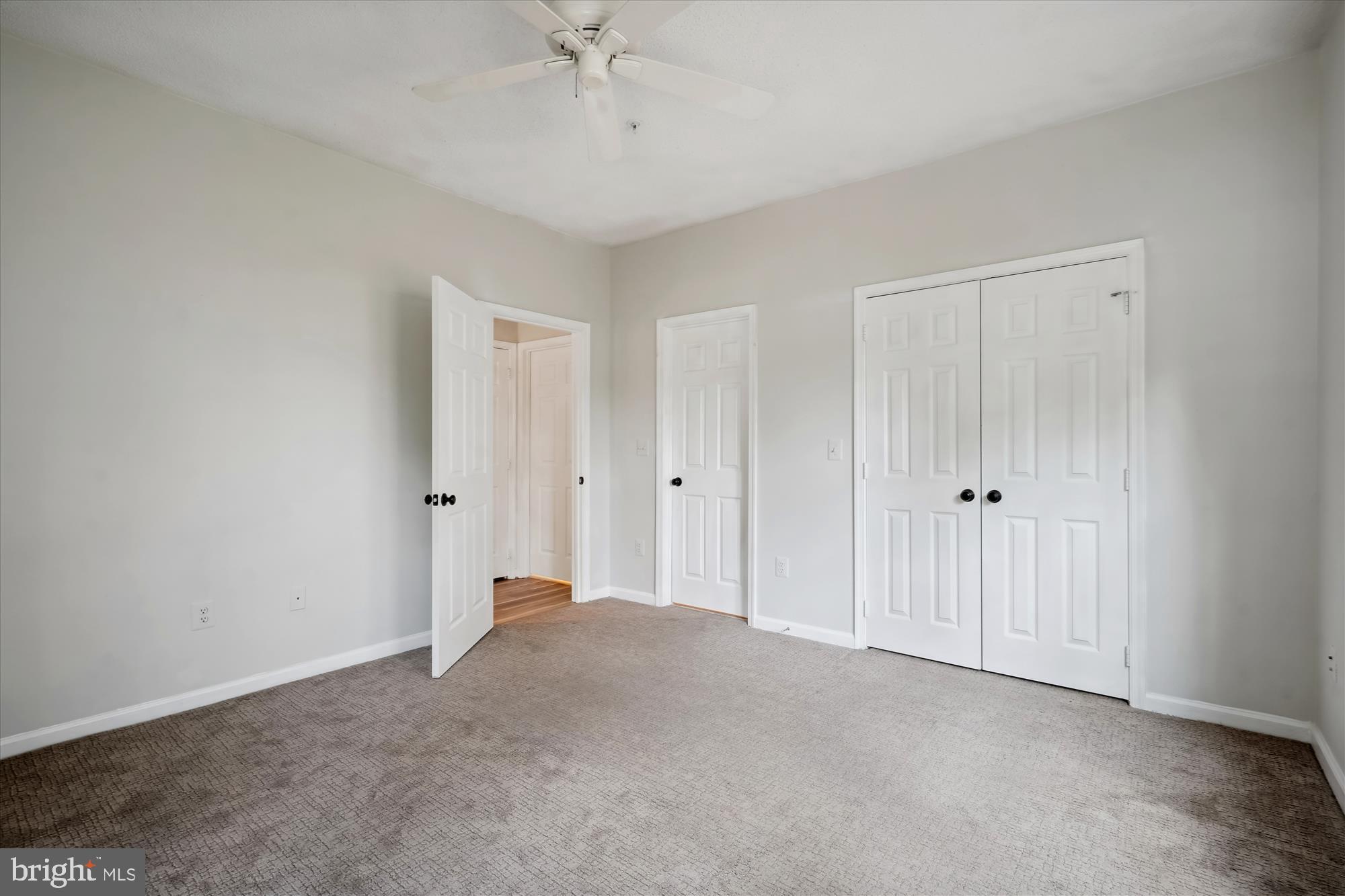 12000 Taliesin Place, Unit 13 Reston, VA 20190 - Photo 11 of 59 Primary Bedroom