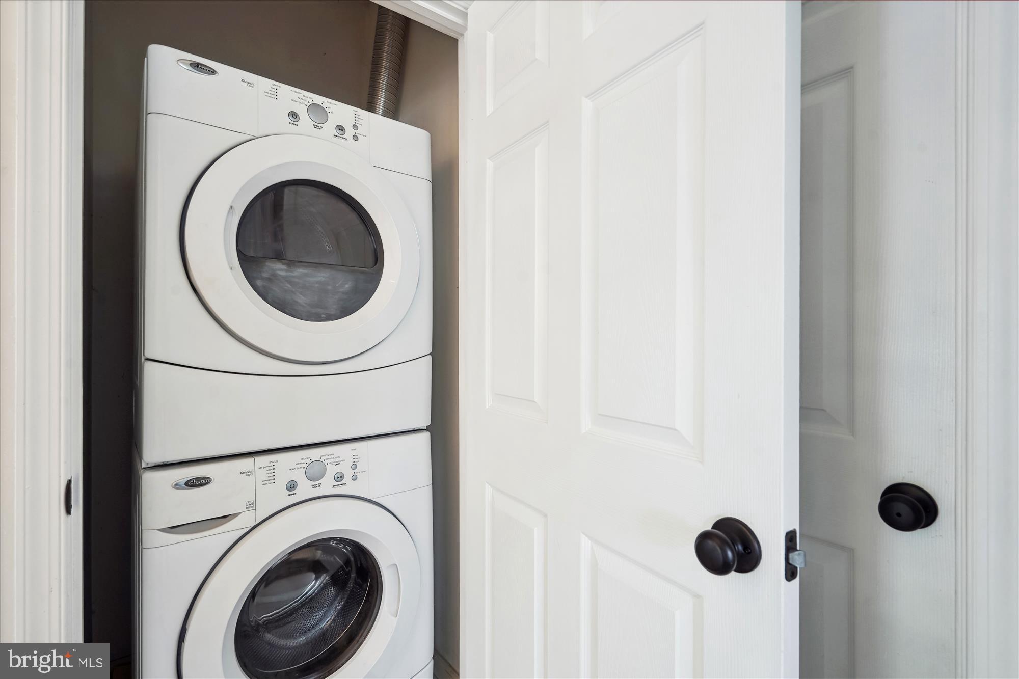 12000 Taliesin Place, Unit 13 Reston, VA 20190 - Photo 17 of 59 Washer Dryer