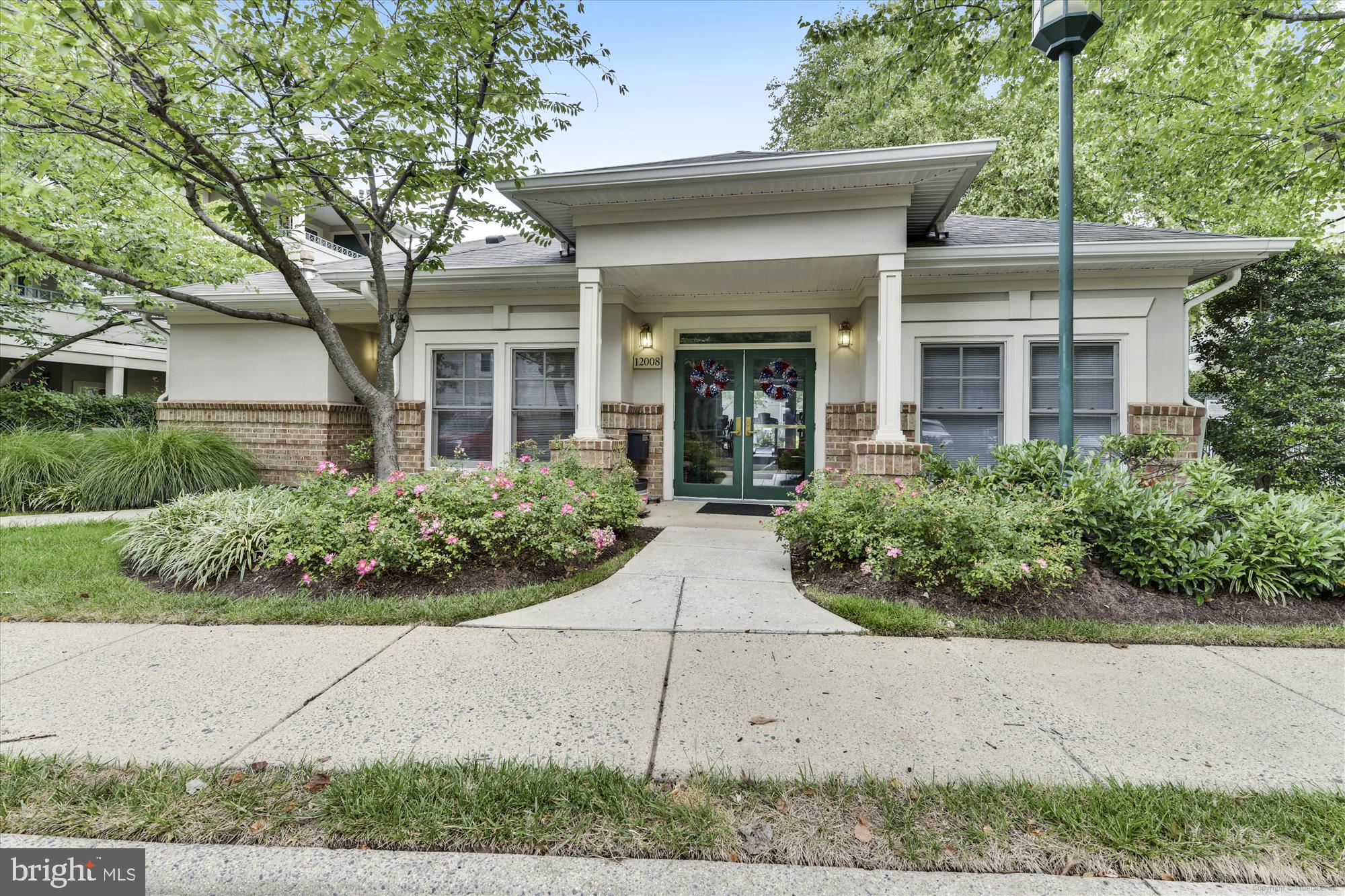 12000 Taliesin Place, Unit 13 Reston, VA 20190 - Photo 23 of 59 Oak Park Poolhouse