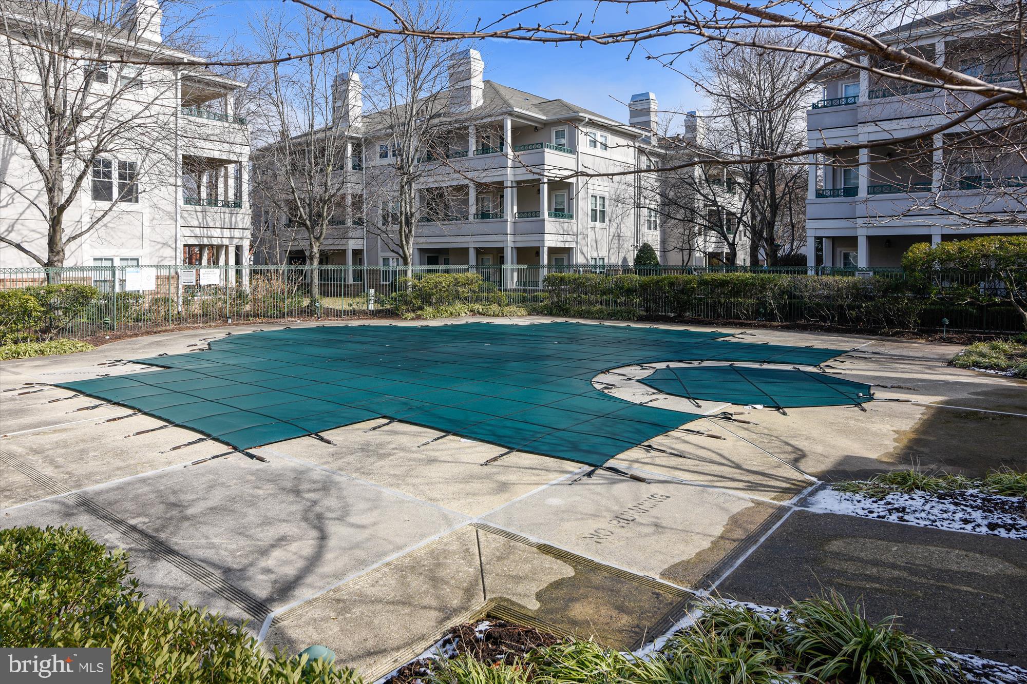 12000 Taliesin Place, Unit 13 Reston, VA 20190 - Photo 27 of 59 Oak Park Pool