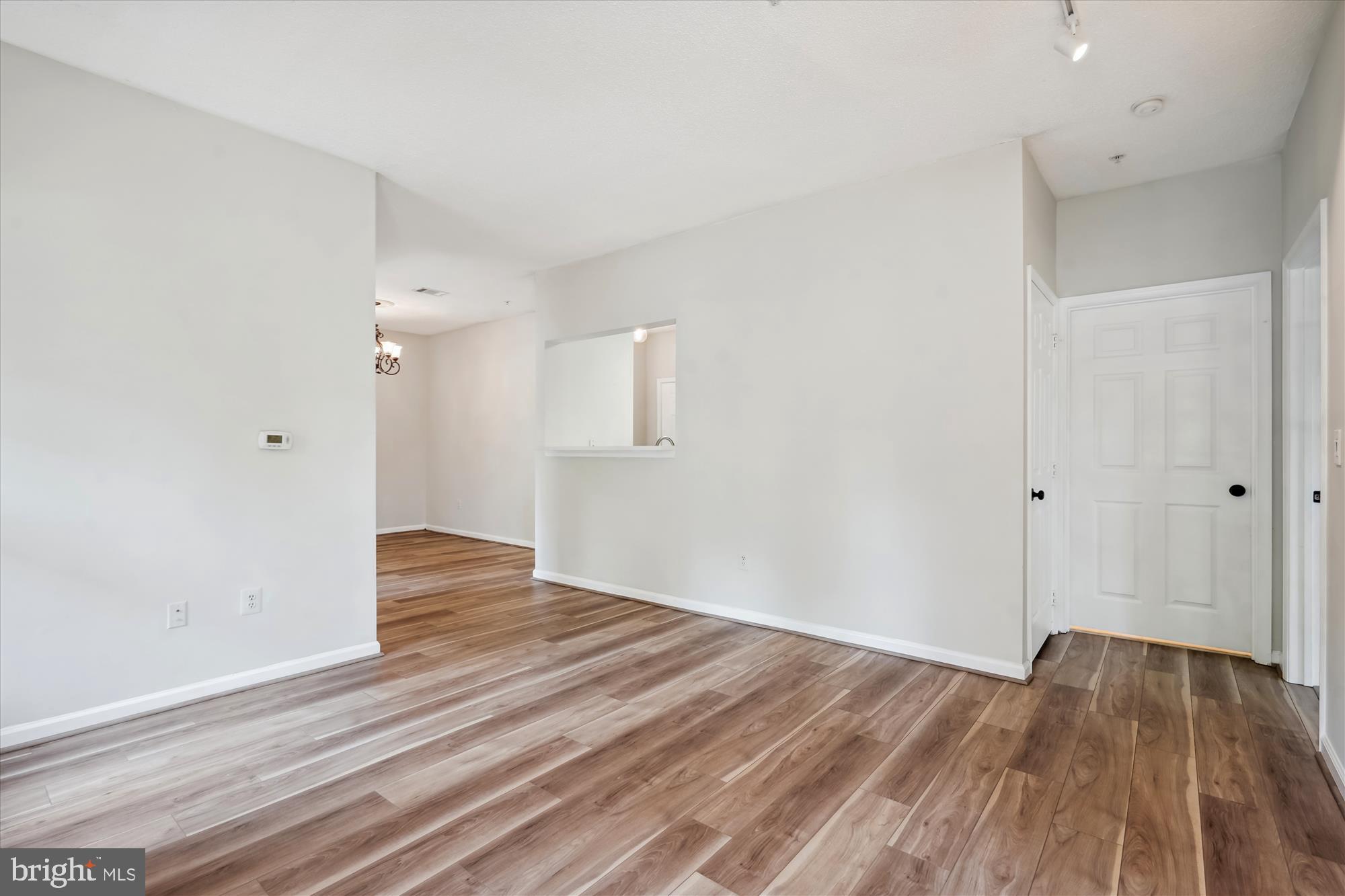12000 Taliesin Place, Unit 13 Reston, VA 20190 - Photo 7 of 59 Living Room