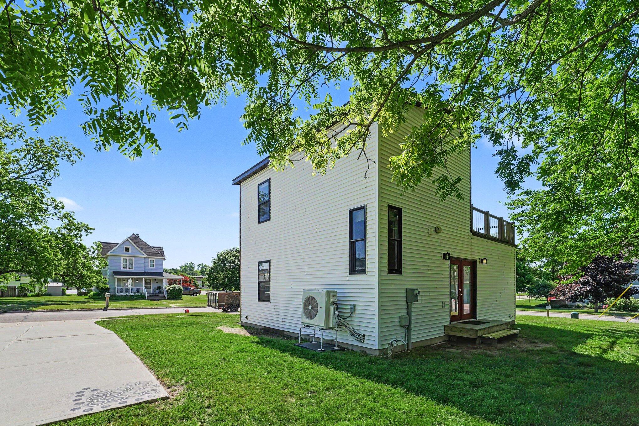 9740 Maple Street Bridgman, MI 49106 - Photo 24 of 29 025_file_7405