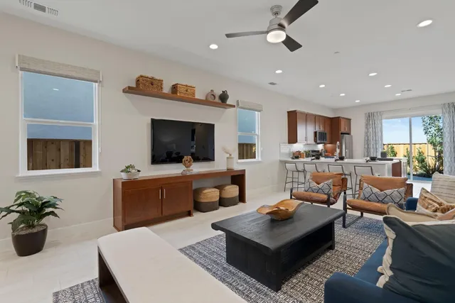 $729,900 | 5542 Thomson Loop, Davis, CA 95616