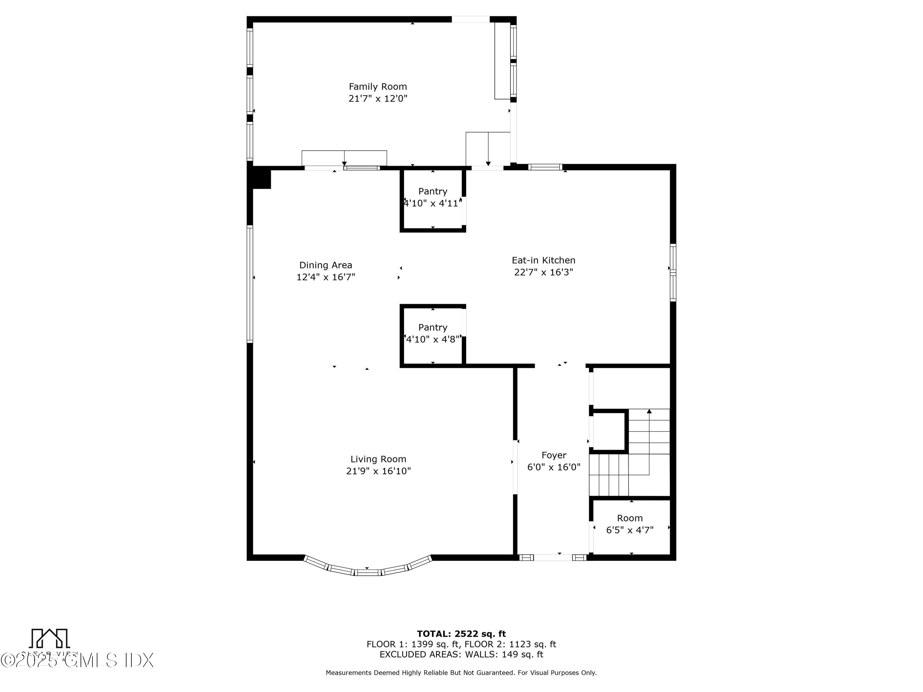 51 Orchard Place Greenwich, CT 06830 - Photo 17 of 18 a picture of a bench in front of a microwave