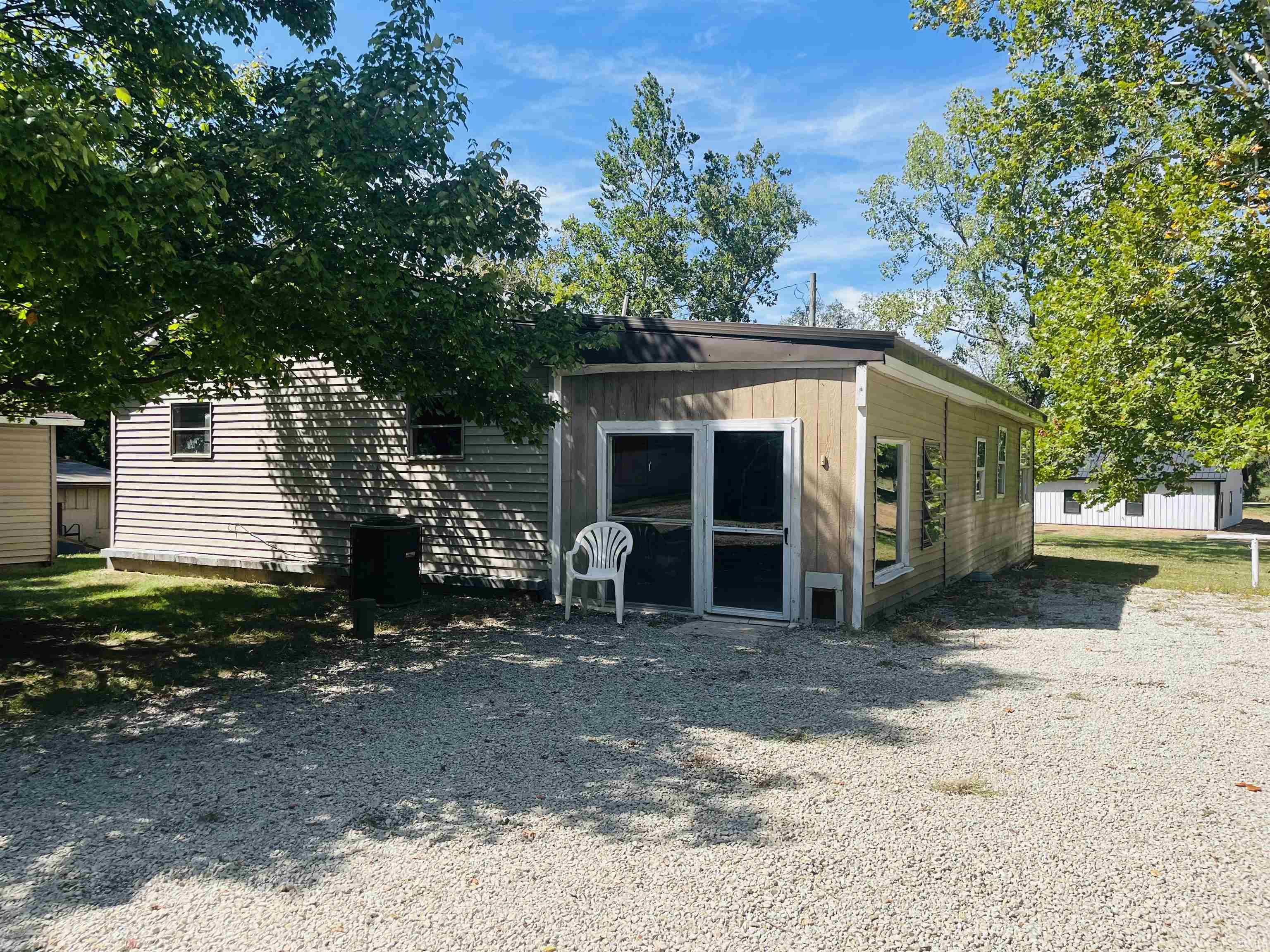 2389 South Wallick Road Peru, IN 46970 - Photo 3 of 36