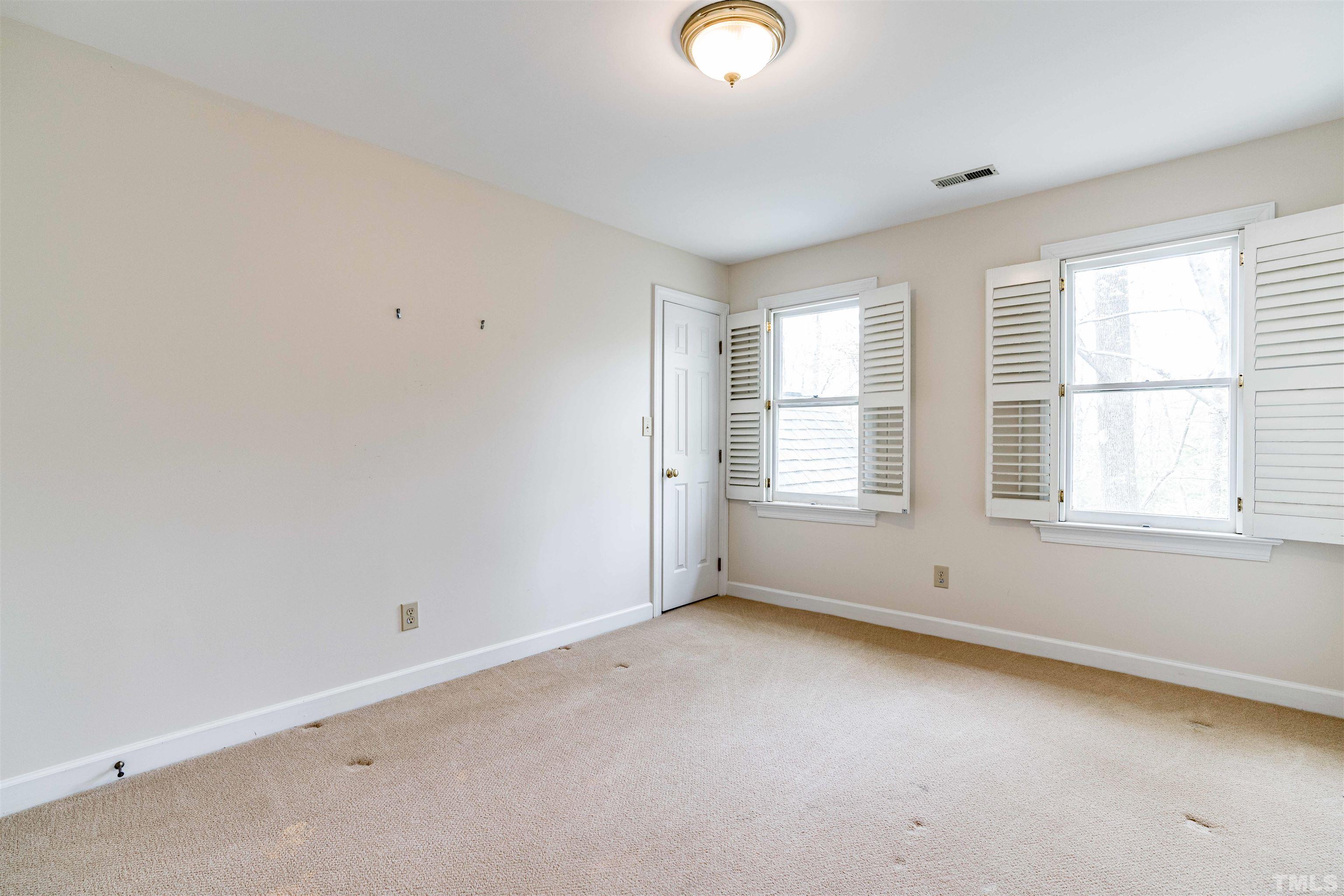 5117 Berkeley Street Raleigh, NC 27612 - Photo 28 of 35 Gallery Image 28