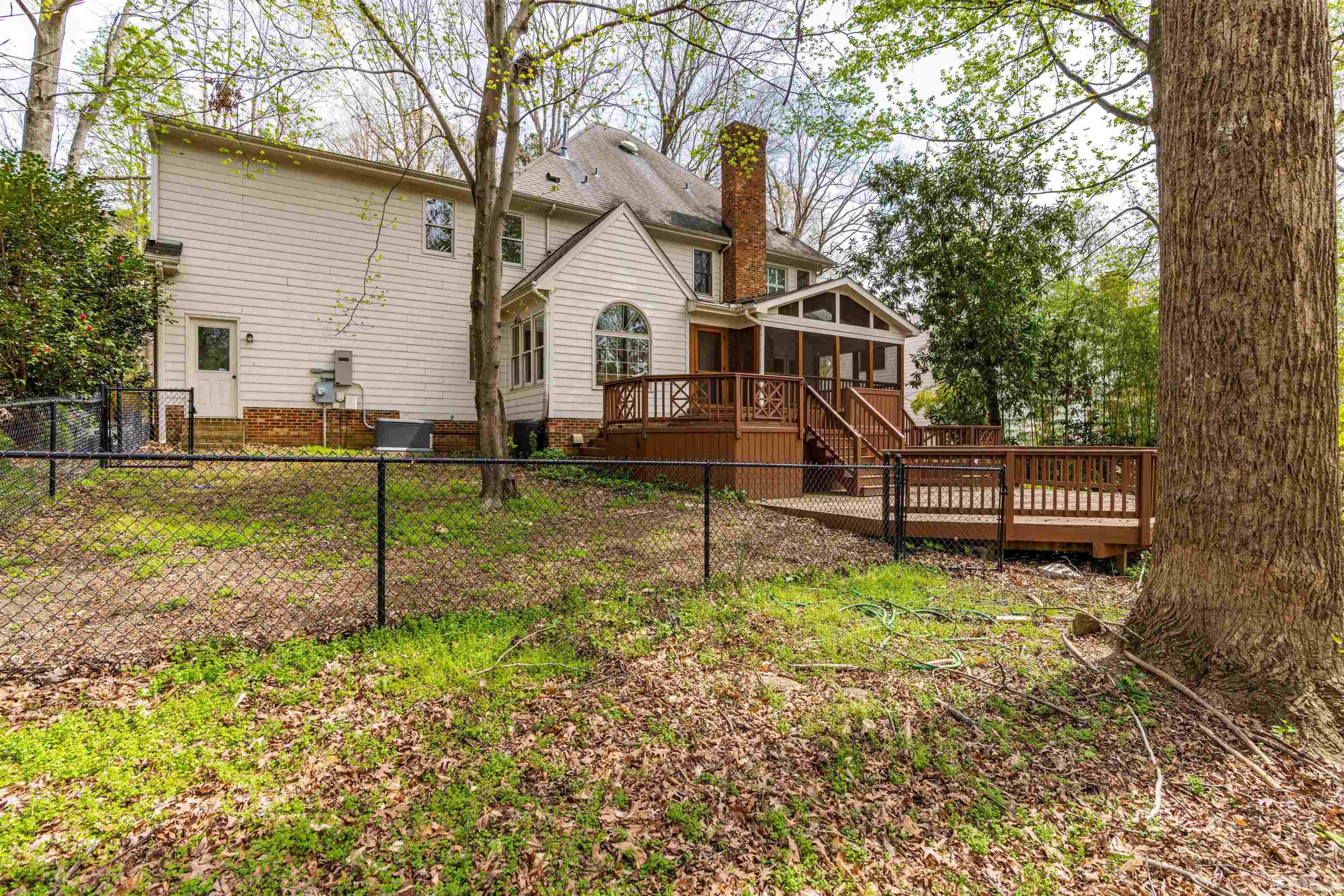 5117 Berkeley Street Raleigh, NC 27612 - Photo 4 of 35 Gallery Image 4