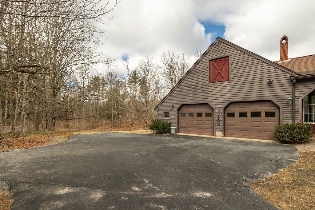 312 Sugar Hill Road Hopkinton, NH 03229 - Photo 4 of 37