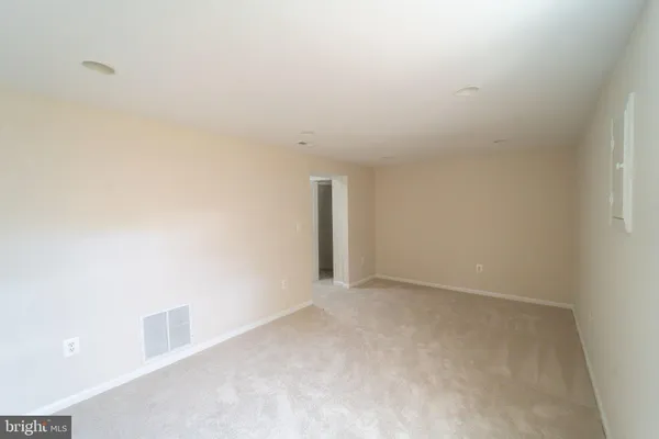 $2,600 | 2055 Pilgrim Drive, Woodbridge, VA 22192