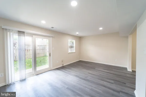 $2,600 | 2055 Pilgrim Drive, Woodbridge, VA 22192