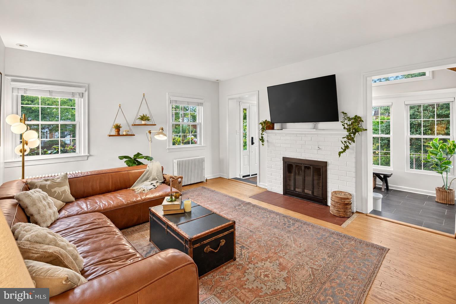 301 Pinewood Avenue Silver Spring, MD 20901 - Photo 3 of 43 Gallery Image 3