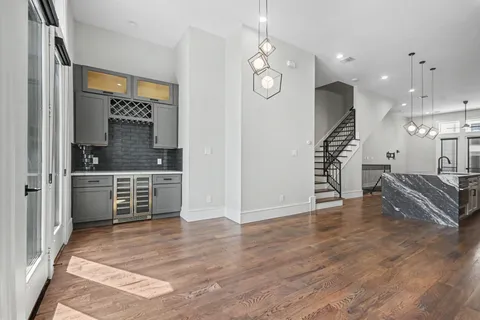 $595,000 | 2215 Francis Street, Houston, TX 77004