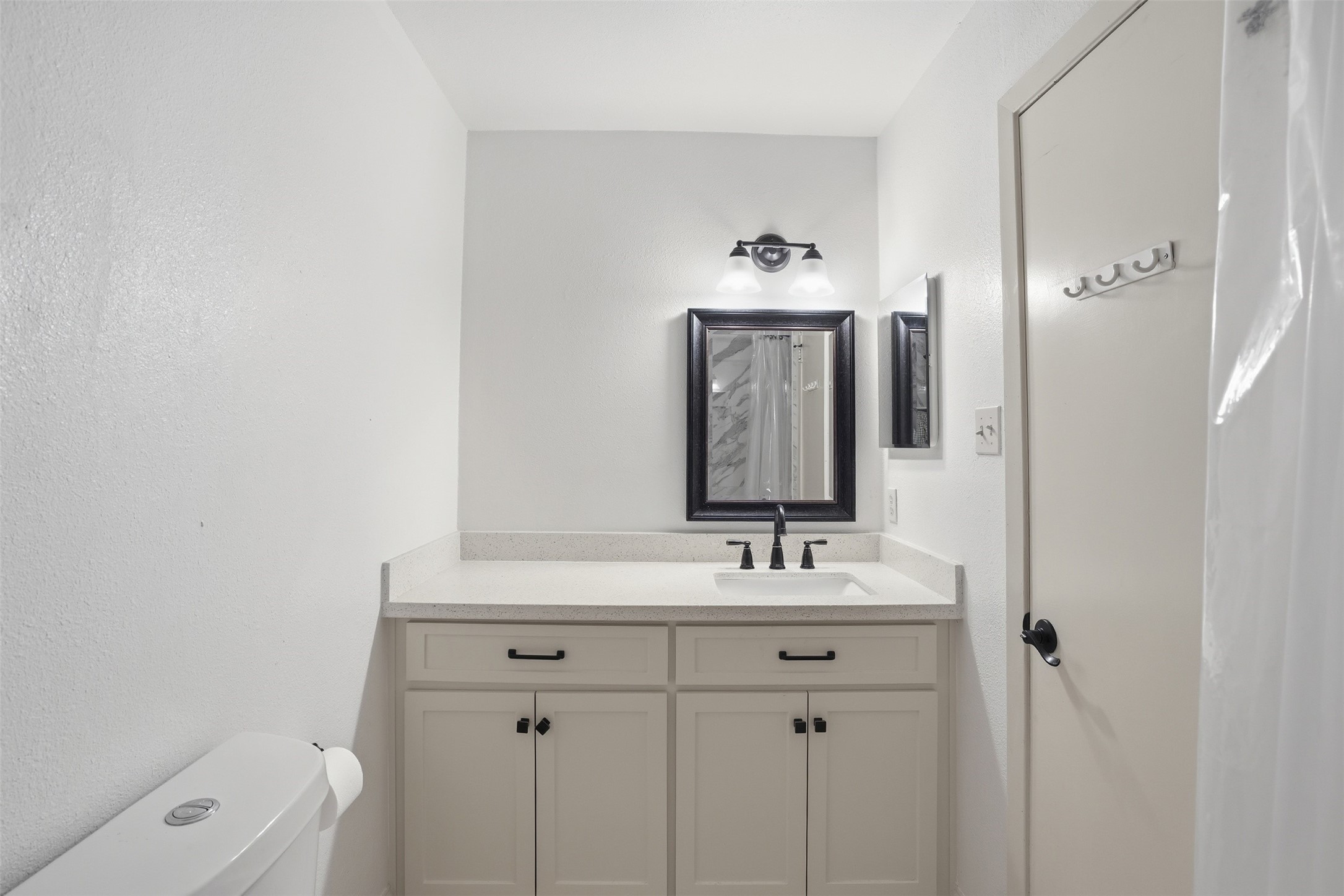 2200 Cypress Landing Road, Unit A3 Houston, TX 77090 - Photo 13 of 17 Recently updated primary bath