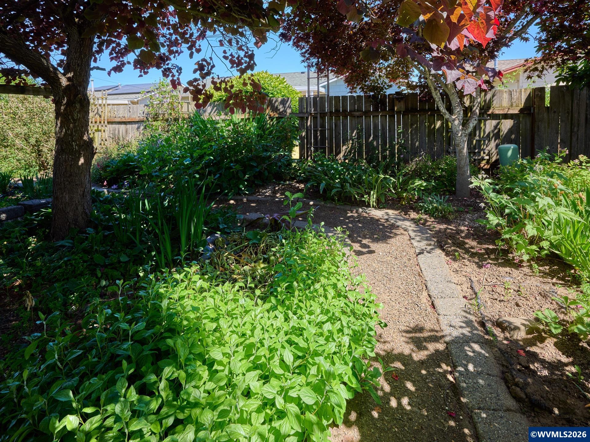 1387 Hampton Way Woodburn, OR 97071 - Photo 24 of 32 Gallery Image 24