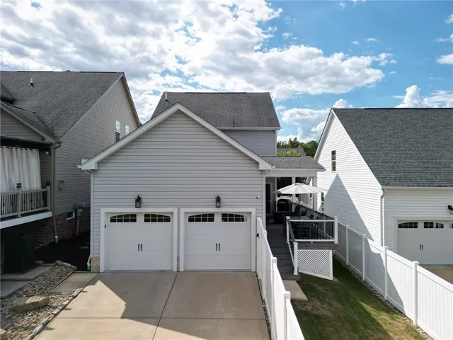 $550,000 | 414 Wealdstone Road, Cranberry Township, PA 16066