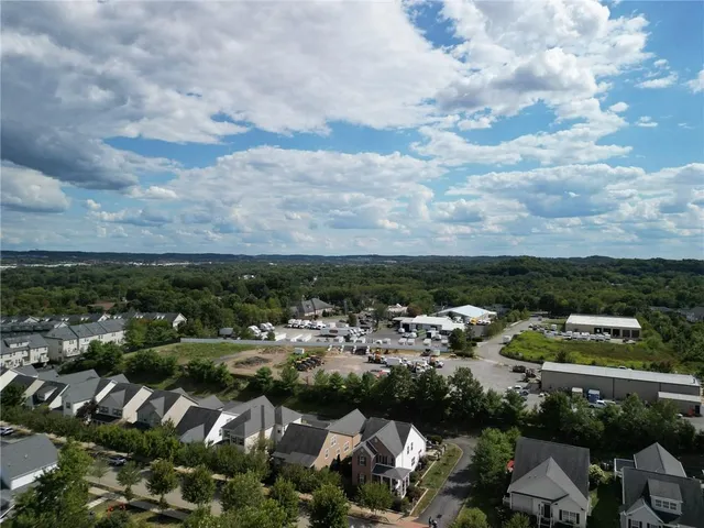 $550,000 | 414 Wealdstone Road, Cranberry Township, PA 16066