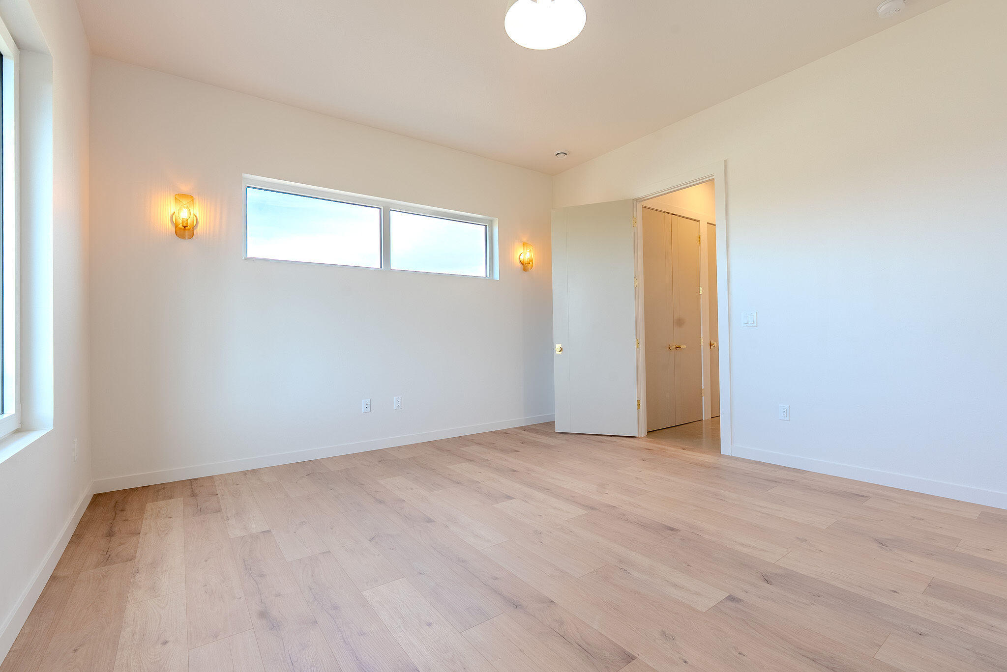 312 East Rapp Road Talent, OR 97540 - Photo 6 of 37 DSC01972-HDR