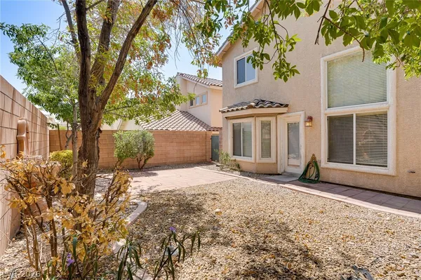 $2,195 | 532 Aspen Leaf Street, Las Vegas, NV 89144