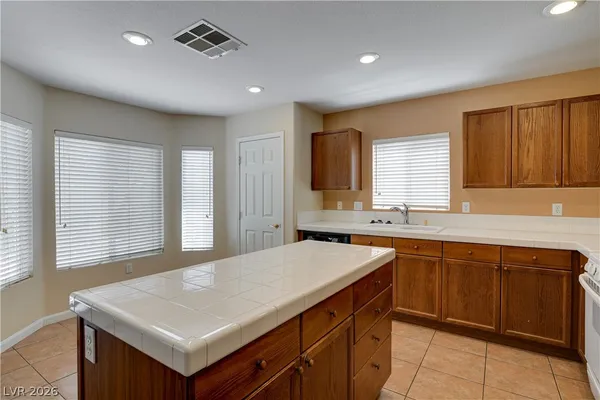 $2,195 | 532 Aspen Leaf Street, Las Vegas, NV 89144