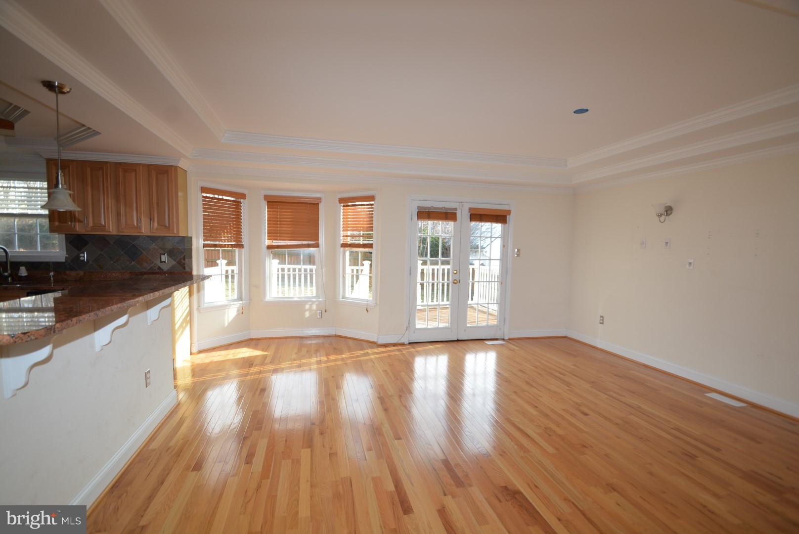 3637 Hineline Road Baltimore, MD 21229 - Photo 8 of 25 Dining Room