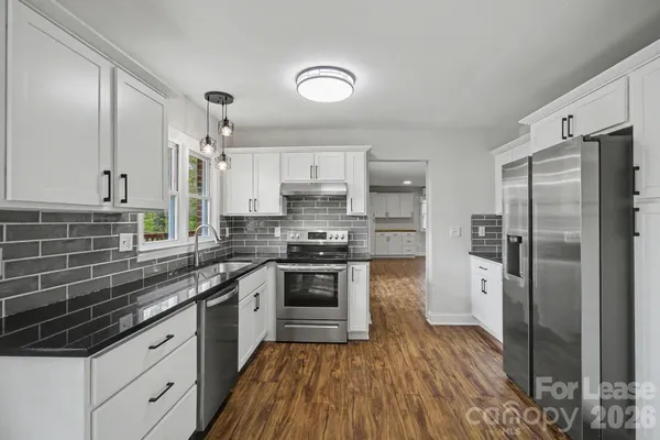 $2,100 | 415 Mountain View Road, Mars Hill, NC 28754