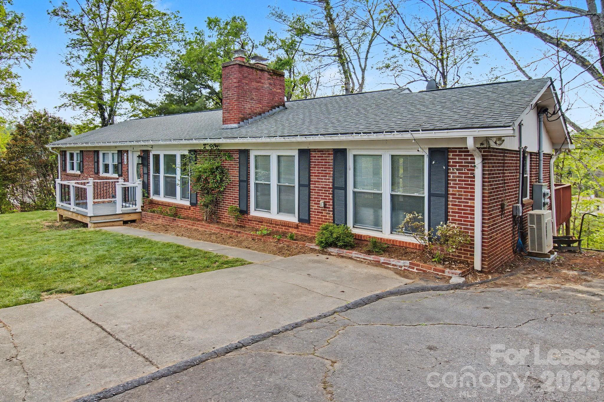 415 Mountain View Road Mars Hill, NC 28754 - Photo 2 of 46