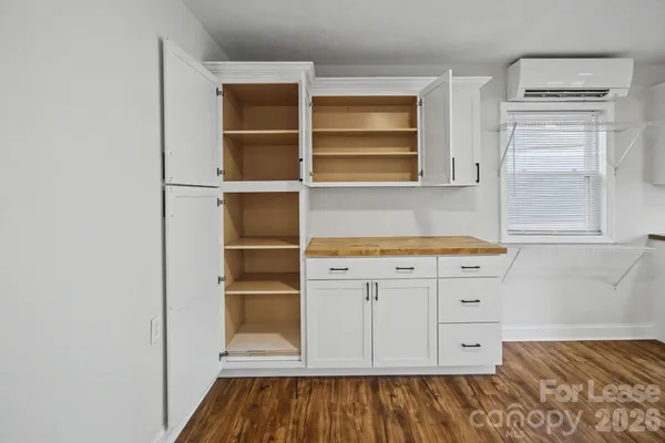 $2,100 | 415 Mountain View Road, Mars Hill, NC 28754