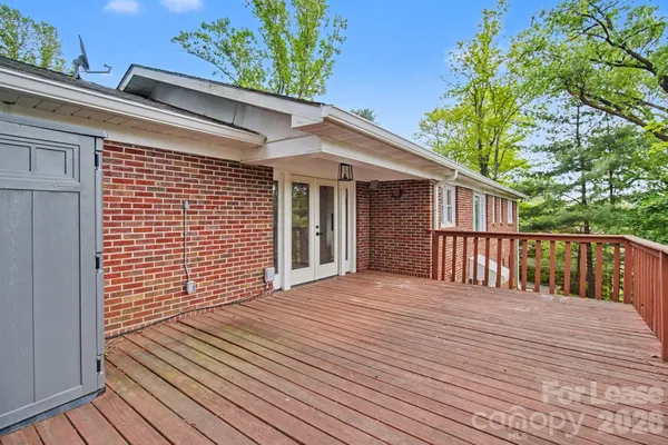 $2,100 | 415 Mountain View Road, Mars Hill, NC 28754