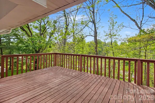 $2,100 | 415 Mountain View Road, Mars Hill, NC 28754