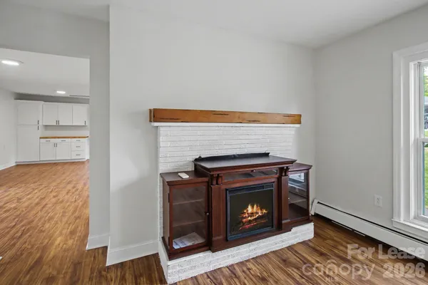 $2,100 | 415 Mountain View Road, Mars Hill, NC 28754