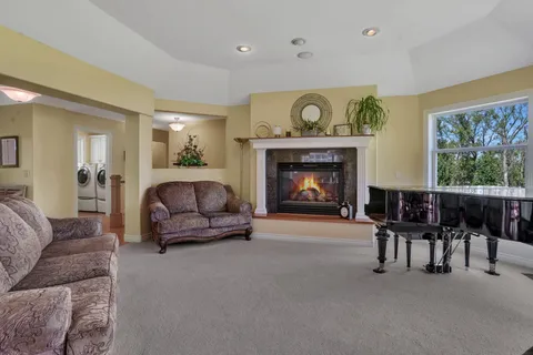 $729,900 | 7585 12th Street Northwest, Spicer, MN 56288