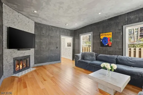 $949,000 | 403 Lawn Ridge Road, Orange, NJ 07050