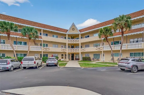 $1,500 | 2040 World Pkwy Boulevard, Unit 12, Clearwater, FL 33763