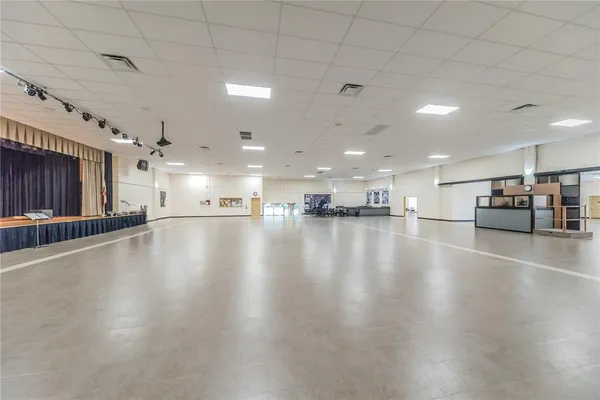 $1,500 | 2040 World Pkwy Boulevard, Unit 12, Clearwater, FL 33763