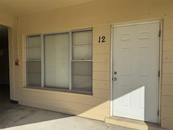 $1,500 | 2040 World Pkwy Boulevard, Unit 12, Clearwater, FL 33763