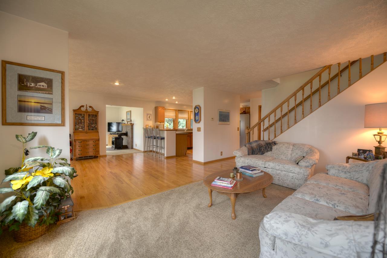 11909 Bluff Road Traverse City, MI 49686 - Photo 17 of 45 1824058-16.JPG