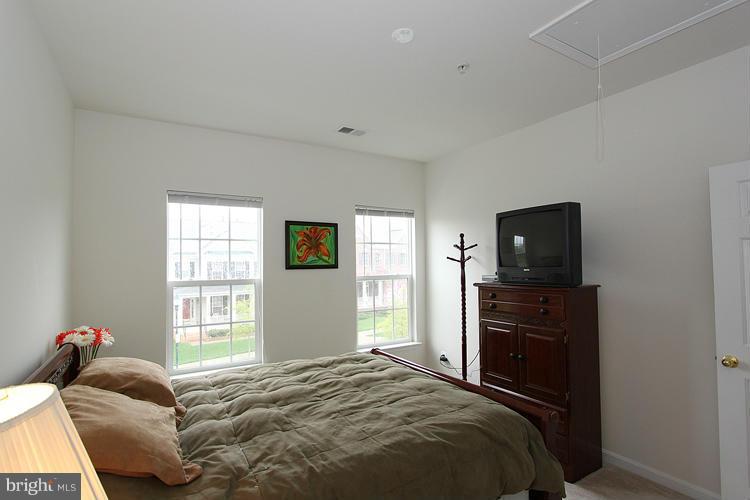 12142 Cypress Spring Road Clarksburg, MD 20871 - Photo 13 of 30 Bedroom