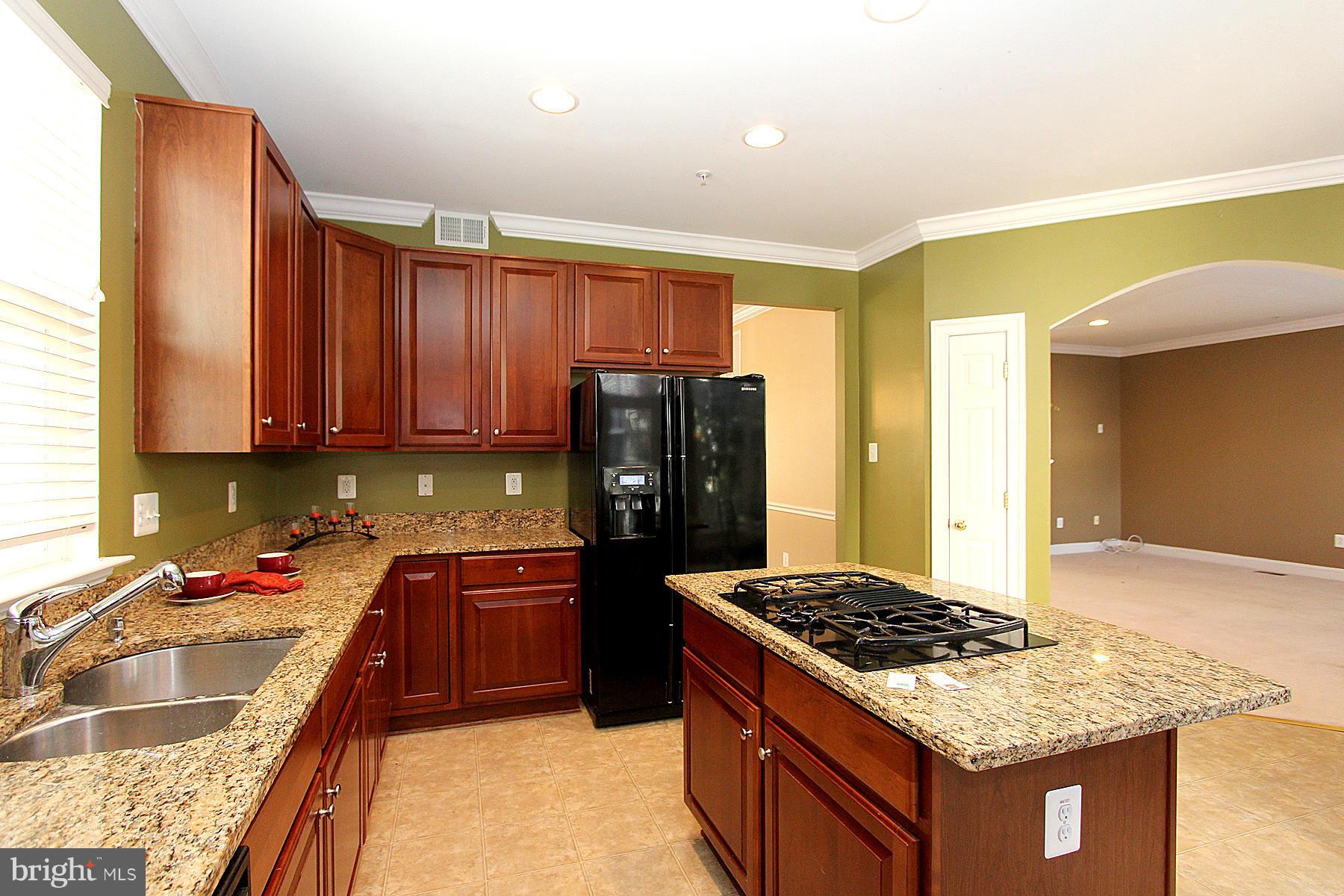 12142 Cypress Spring Road Clarksburg, MD 20871 - Photo 4 of 30 Kitchen