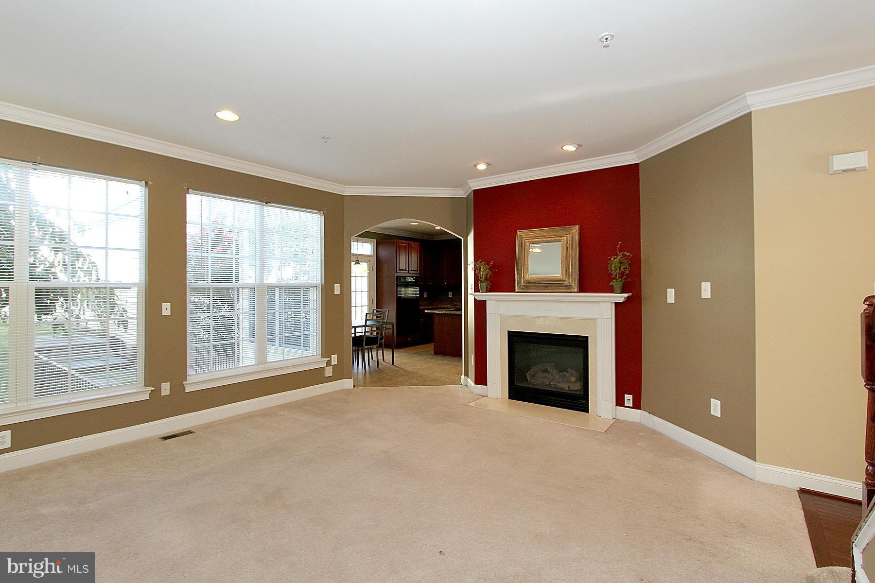 12142 Cypress Spring Road Clarksburg, MD 20871 - Photo 8 of 30 Living Room