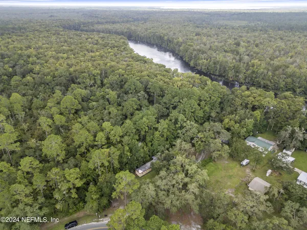 $319,500 | 742 Ridgeline Road, Unit 1, Satsuma, FL 32189