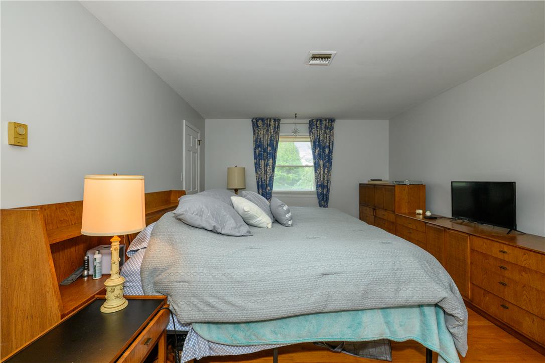 2516 Rachael Lane Orefield, PA 18069 - Photo 27 of 45 A well-lit bedroom provides ample space for comfortable rest and personal furnishings.