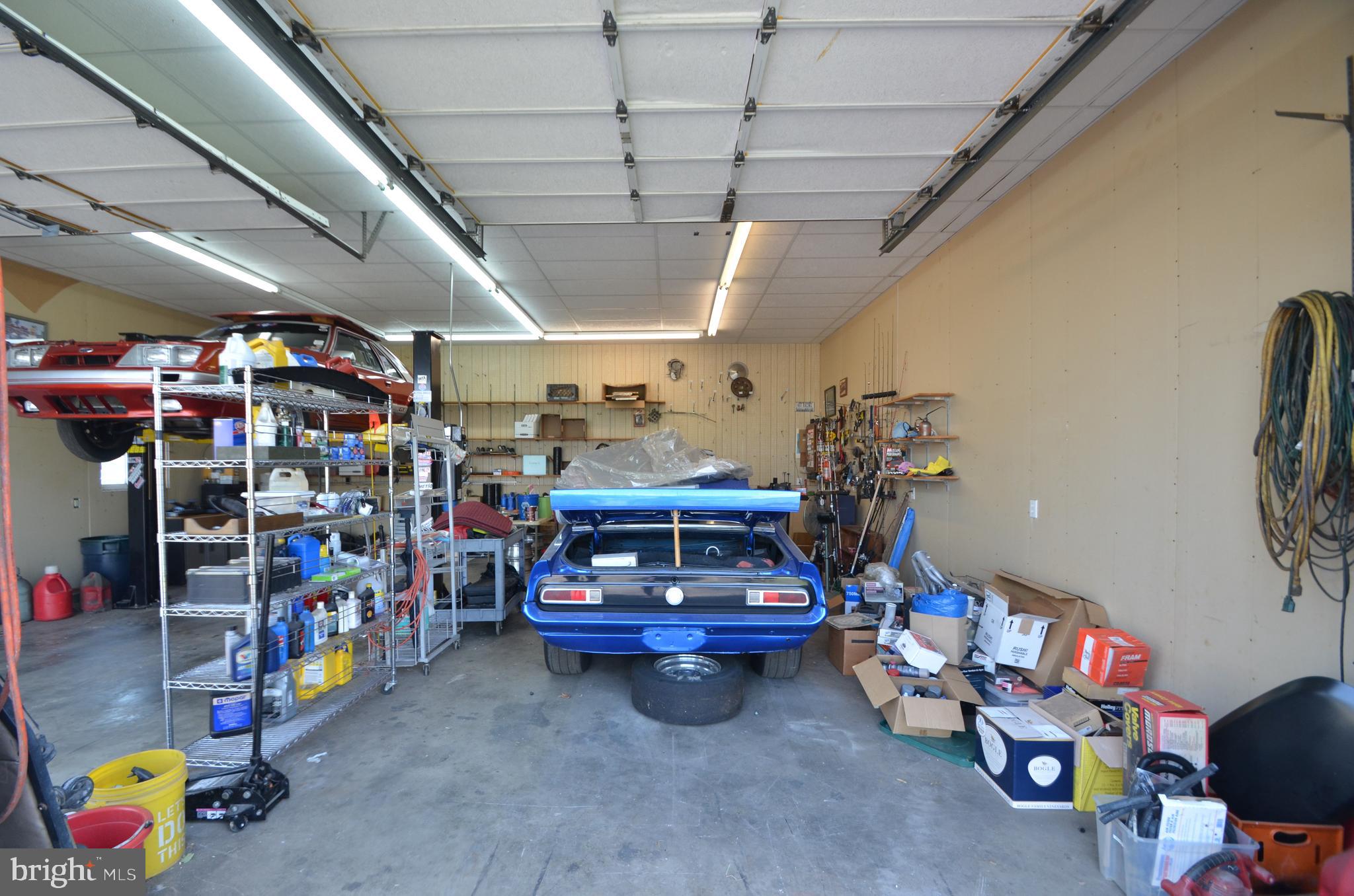 1251 Streaker Road Sykesville, MD 21784 - Photo 25 of 90 30X30 Mechanics Garage w/ 8K LB Lift