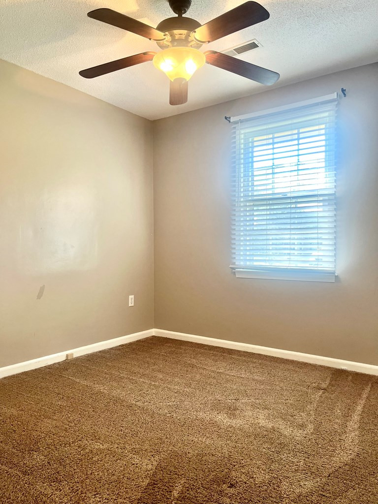 2080 Pinewood Road Sumter, SC 29154 - Photo 6 of 26