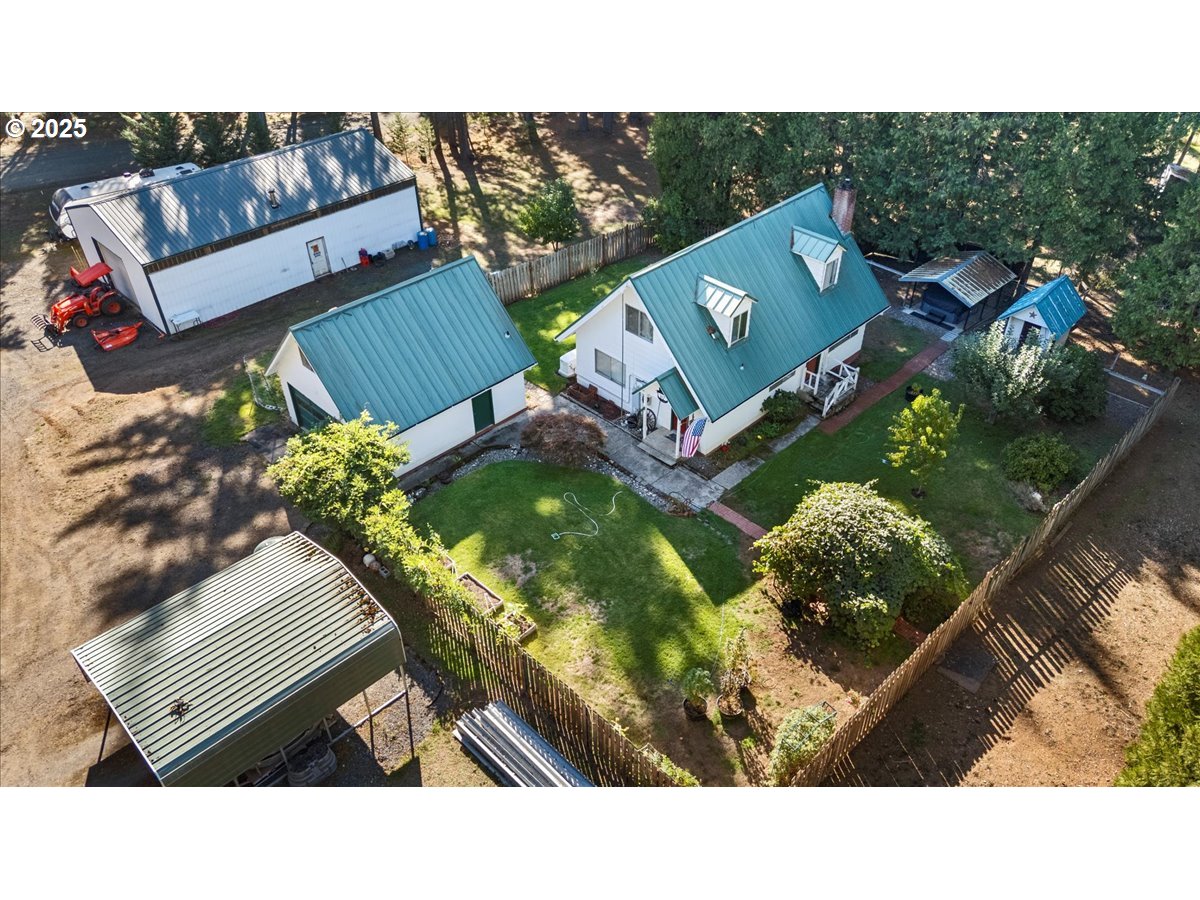 800 Byron Creek Road Winston, OR 97496 - Photo 3 of 35