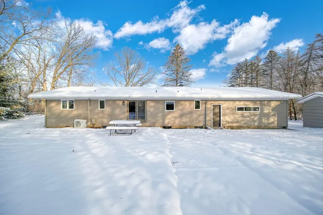 $300,000 | 10301 County Farm Road, Parma, MI 49269