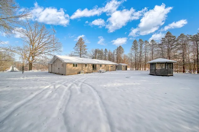$300,000 | 10301 County Farm Road, Parma, MI 49269