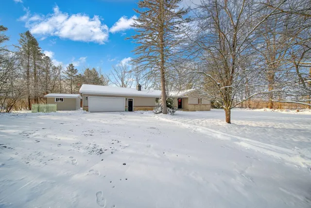 $300,000 | 10301 County Farm Road, Parma, MI 49269